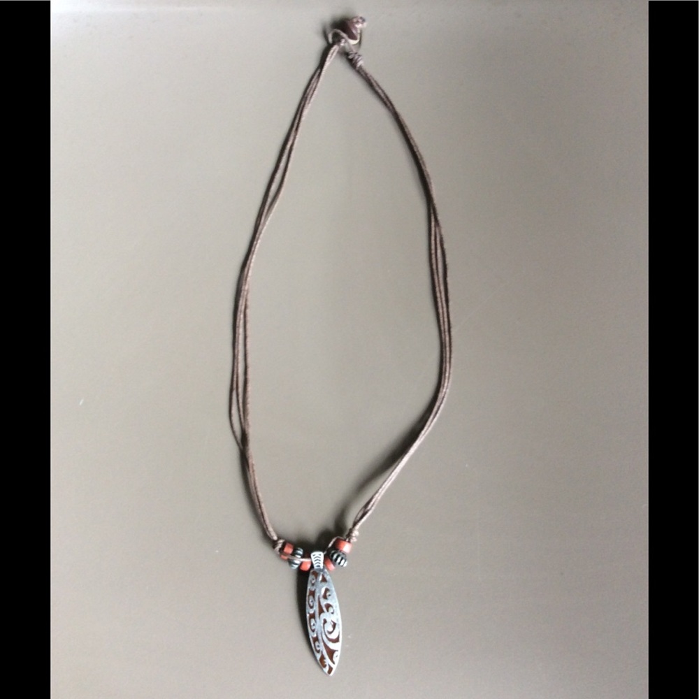 Surfer Necklace - Picture 2 of 6